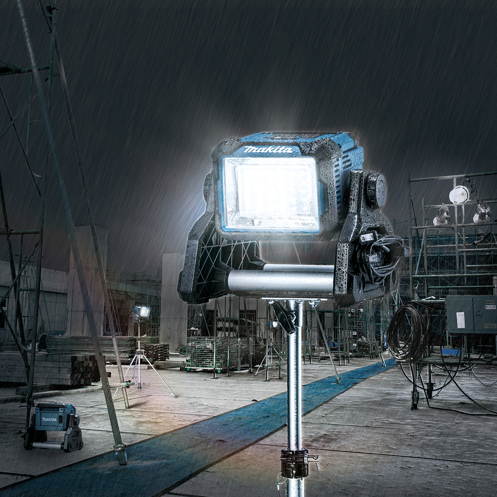 Makita DEADML811