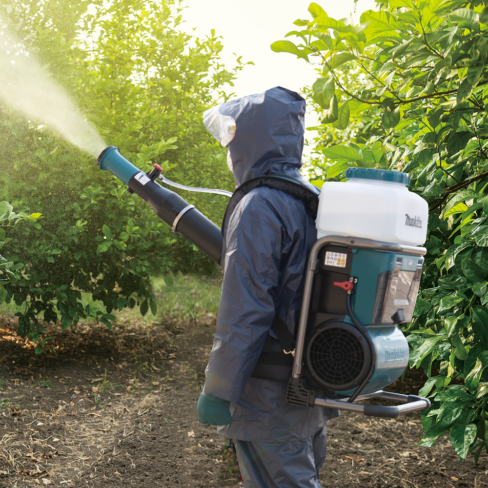 Makita PM001GT202