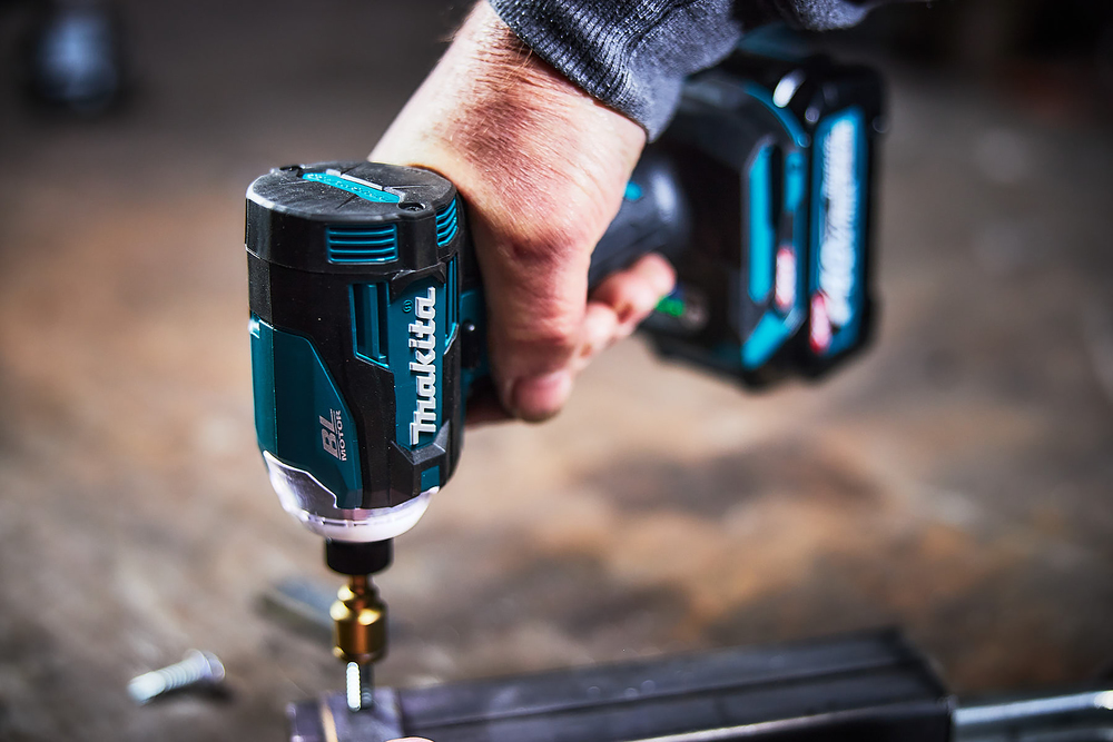 Makita TD001GZ
