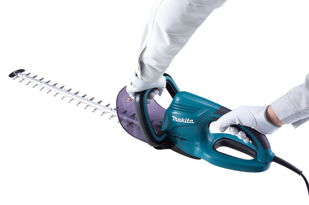 Makita UH4570
