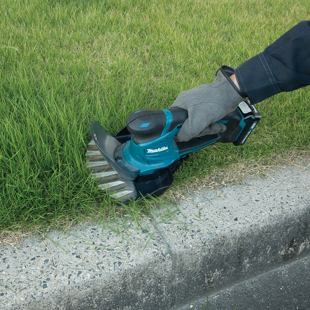 Makita UM600DSAE