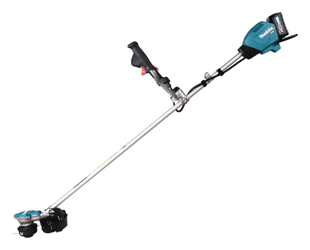 Makita UR002GZ01