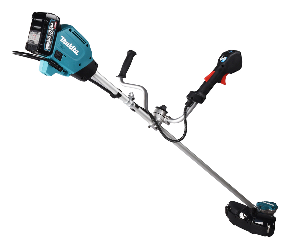 Makita UR002GZ01
